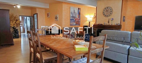 3 bedrooms Building in Luzy, France No. 96808 8