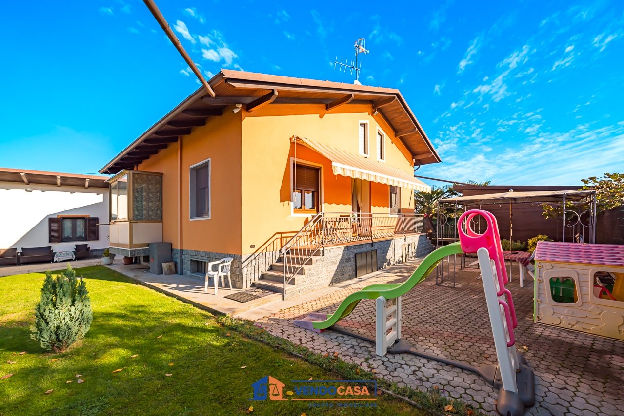 Casa de 6 divisões em Dronero, Italy N.º 105373