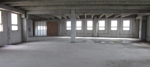 2600m² Building in Abbiategrasso, Italy No. 188086 3