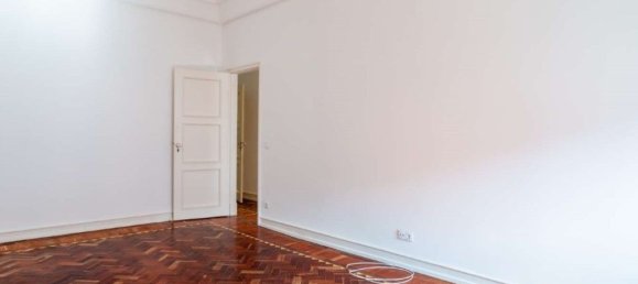 4 bedrooms Apartment in Lisbon, Portugal No. 90109 20