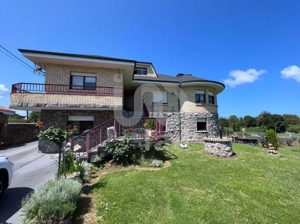 Вилла с 5 спальнями в Авилес, Испания № 171496