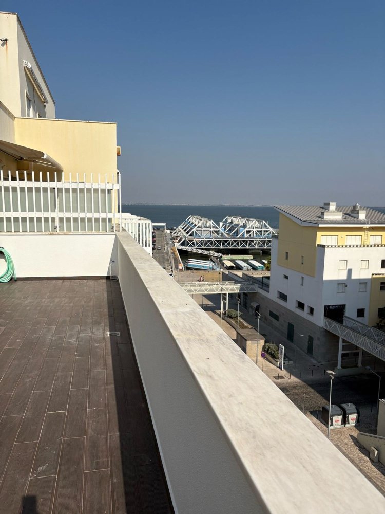 2 bedrooms Penthouse in Lisbon, Portugal No. 314124