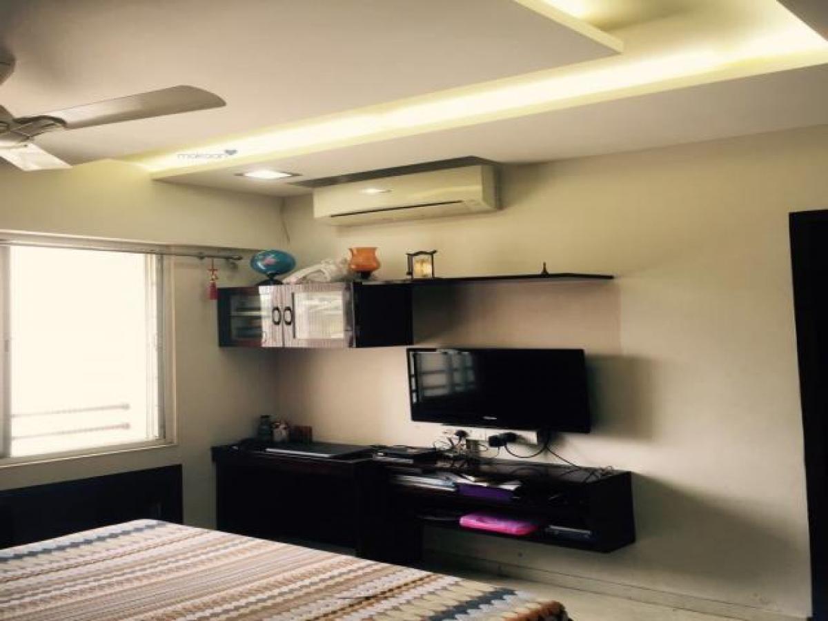 2 bedrooms House in Mumbai, India No. 26513