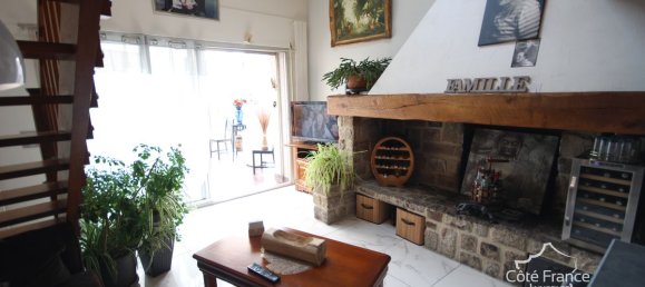 Casa de 3 dormitorios en Revin, France No. 240818 2