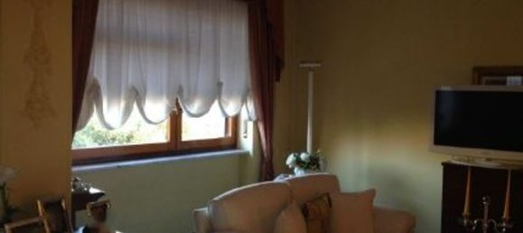 6 rooms Apartment in Turin, Italy No. 273787 7