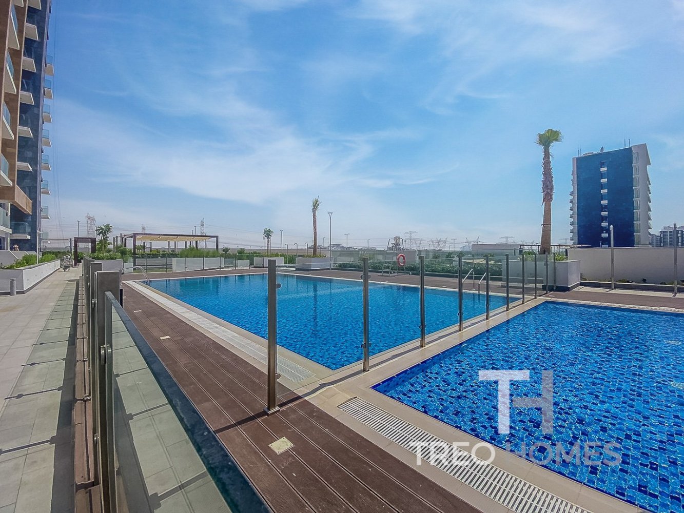 Apartamento de 2 dormitorios en Dubai, UAE No. 28660