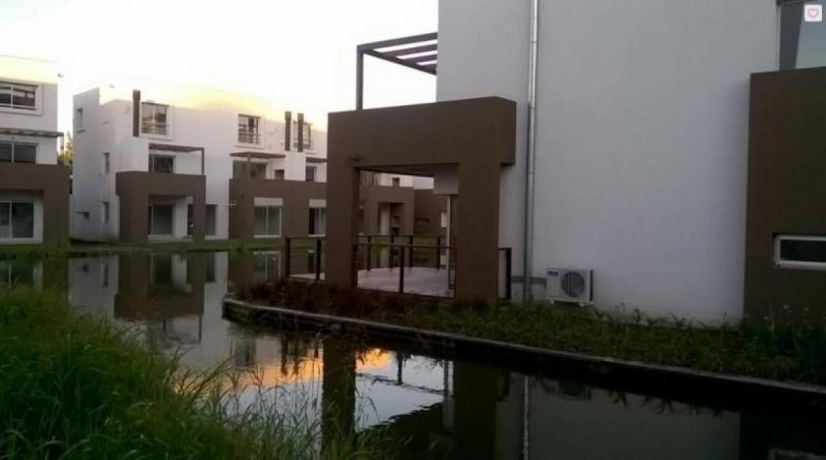 Studio in Tigre, Argentina No. 4804