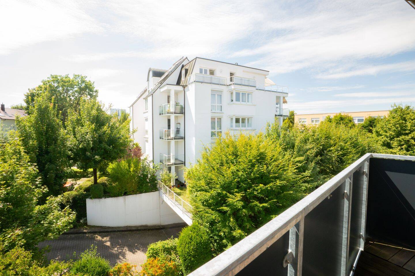 Квартира с 3 комнатами в Ludwigsburg, Германия № 296337