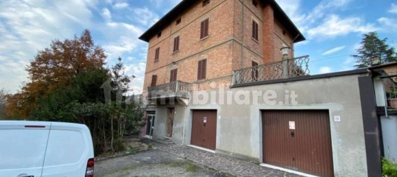 Вилла с 5 комнатами в Кастельветро ди Модена, Италия № 113762 3