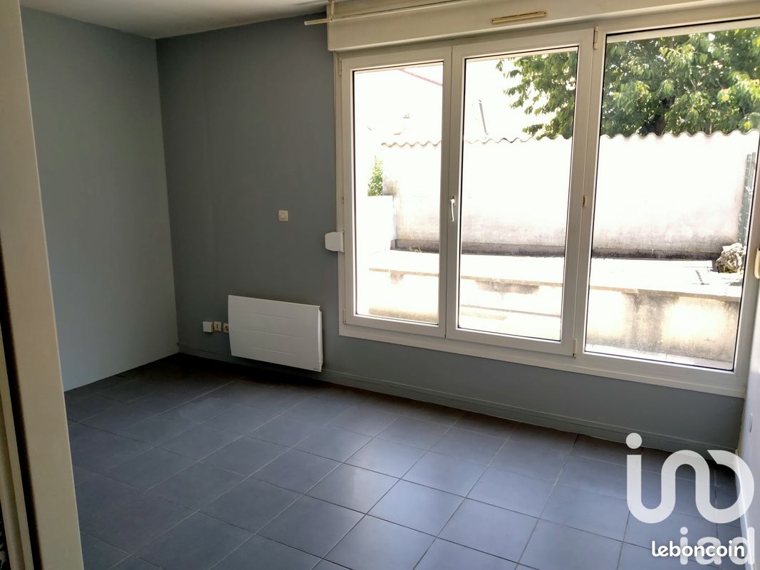 Studio in Reims, France No. 152484