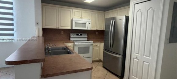 3 غرف نوم عقار تجاري في Miami, الولايات المتحدة رقم 615082 8