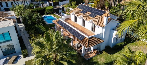 4 bedrooms Villa in Marbella, Spain No. 44515 7