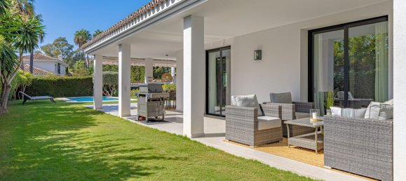 4 bedrooms Villa in Marbella, Spain No. 44515 25