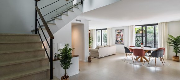 4 bedrooms Villa in Marbella, Spain No. 44515 4