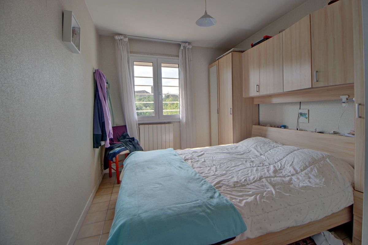 Casa de 3 dormitorios en Verneuil-sur-Seine, France No. 178403