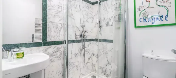 2 bedrooms Apartment in Paris, France No. 115250 7