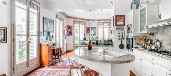 2 bedrooms Apartment in Paris, France No. 115250 4