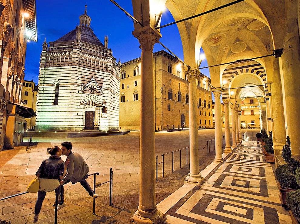 3 bedrooms Apartment in Pistoia, Italy No. 234295