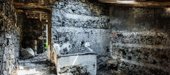 3 rooms House in Belpasso, Italy No. 132839 10