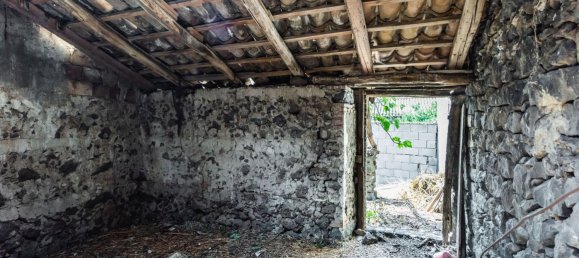 3 rooms House in Belpasso, Italy No. 132839 11