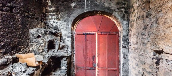 3 rooms House in Belpasso, Italy No. 132839 3