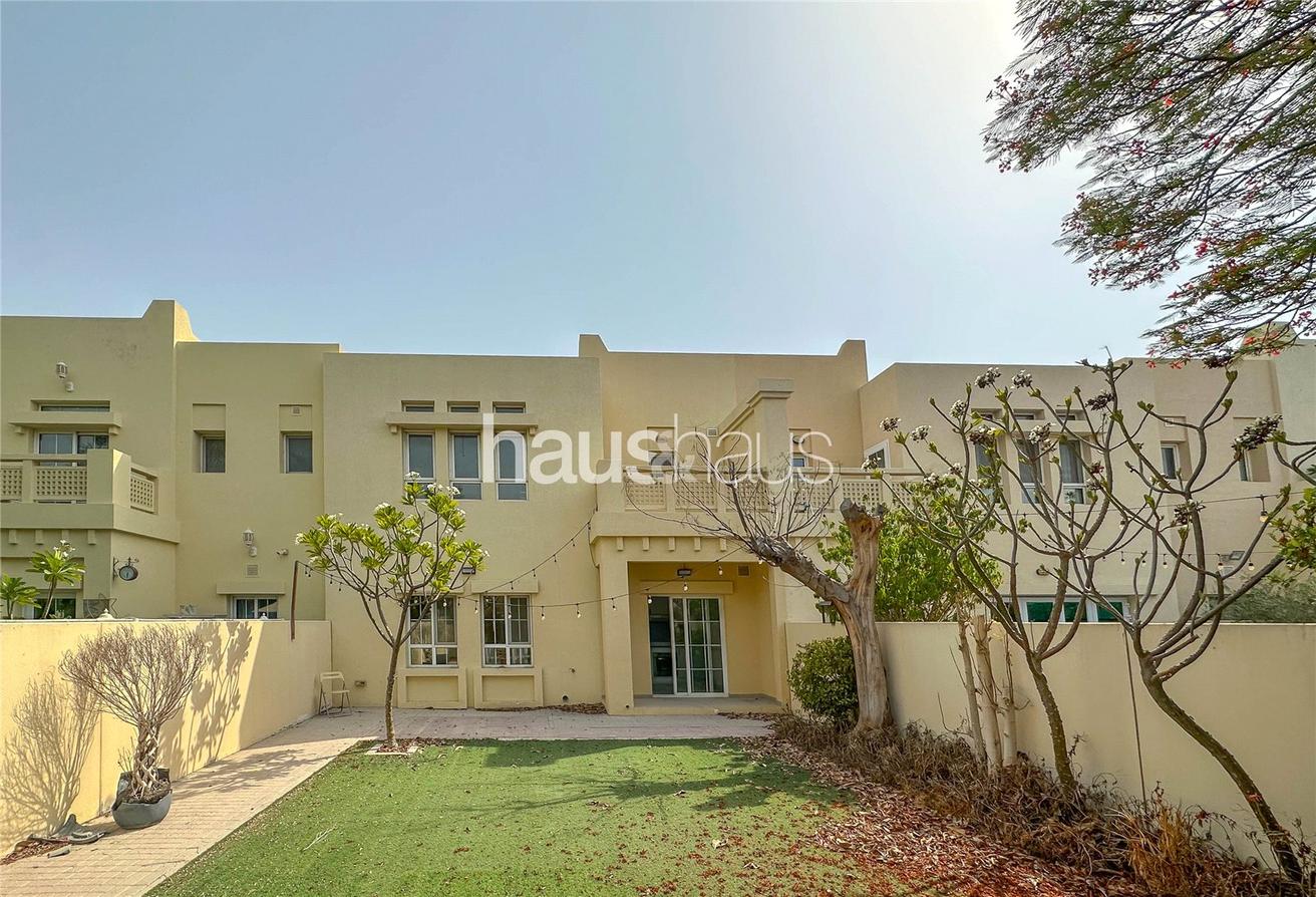 3 bedrooms Villa in The Lakes, UAE No. 99926