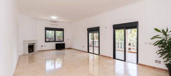 4 bedrooms Villa in Marbella, Spain No. 136909 15