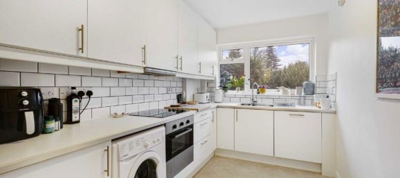 1 bedroom Apartment in Surbiton, United Kingdom No. 10280 10