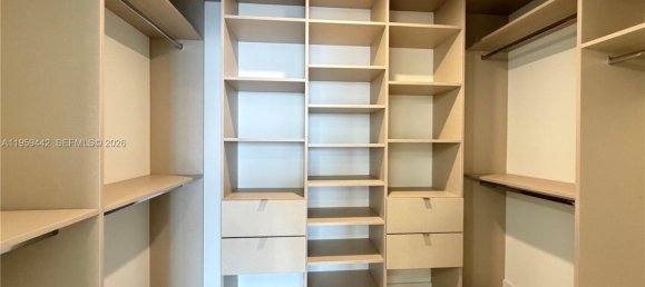 3 dormitorios propiedad comercial en alquiler en Miami, Miami-Dade, Florida, USA № 614258 12