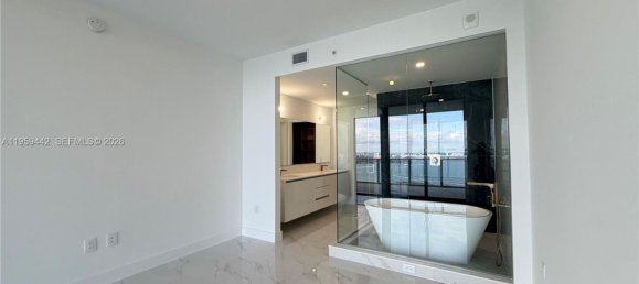 3 dormitorios propiedad comercial en alquiler en Miami, Miami-Dade, Florida, USA № 614258 9