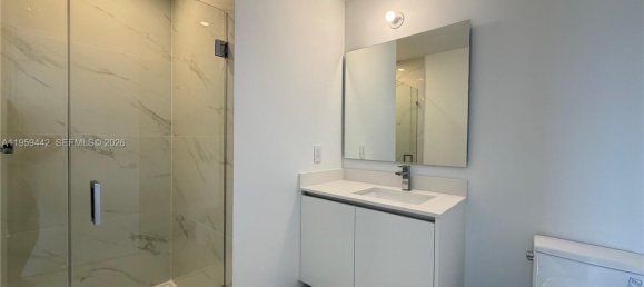 3 dormitorios propiedad comercial en alquiler en Miami, Miami-Dade, Florida, USA № 614258 16