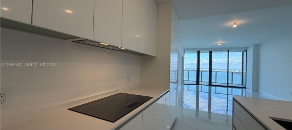 3 dormitorios propiedad comercial en alquiler en Miami, Miami-Dade, Florida, USA № 614258 3