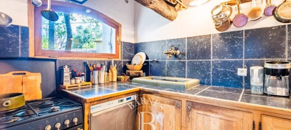 8 bedrooms Villa in Saint-Florent, France No. 58759 13