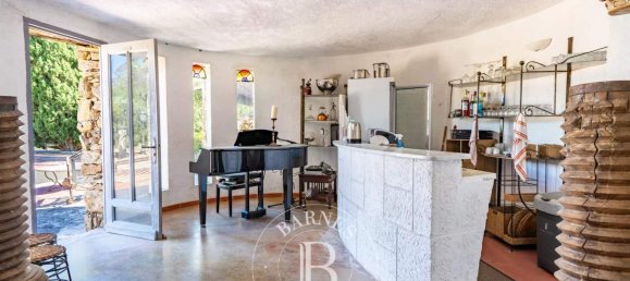 8 bedrooms Villa in Saint-Florent, France No. 58759 12
