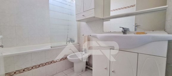 3 bedrooms Apartment in Chatou, France No. 163139 3