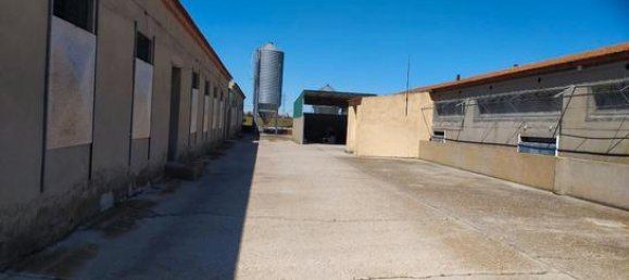 1200m² Warehouse in Navalmanzano, Spain No. 158400 5