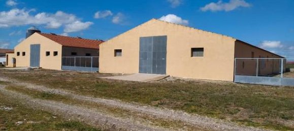 1200m² Warehouse in Navalmanzano, Spain No. 158400 2