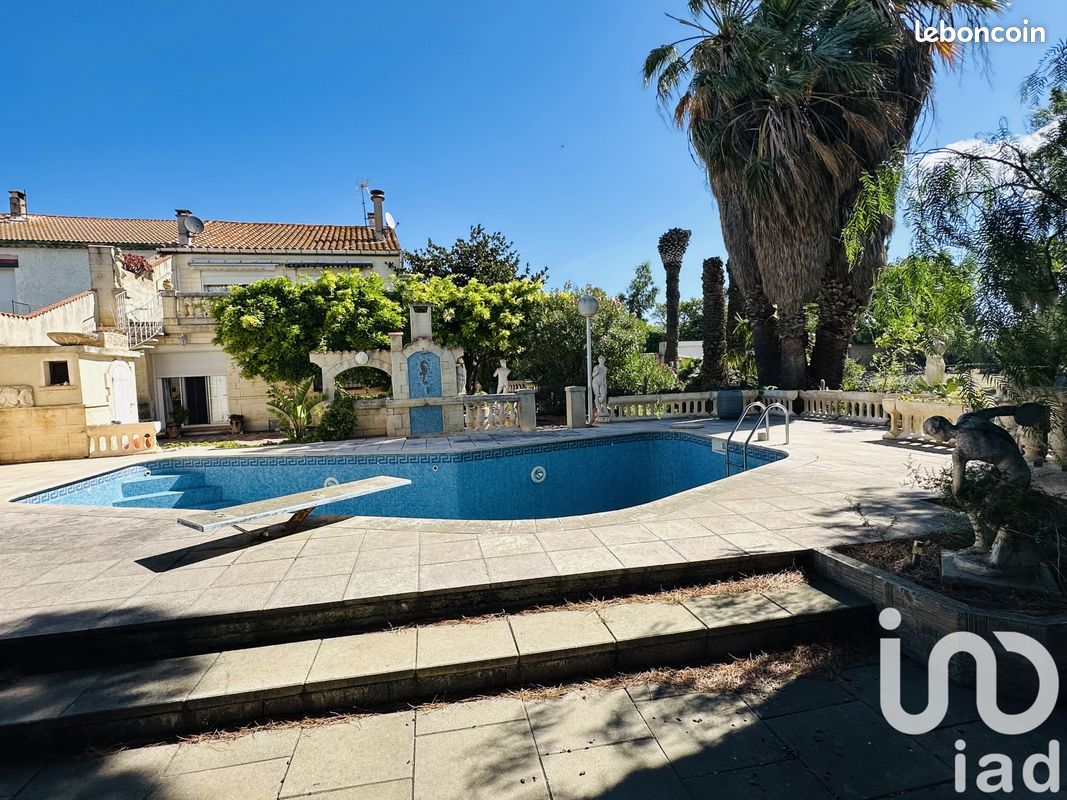 Casa de 4 dormitorios en La Palme, France No. 290705