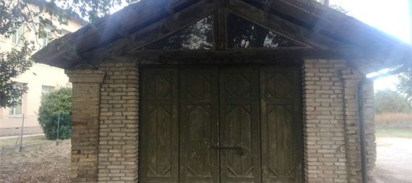 825m² Commercial property in Ravenna, Italy No. 269904 12