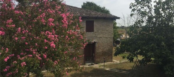 825m² Commercial property in Ravenna, Italy No. 269904 11