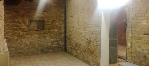 825m² Commercial property in Ravenna, Italy No. 269904 13