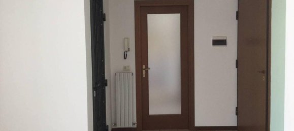 6 rooms Apartment in Ancona, Italy No. 24510 6