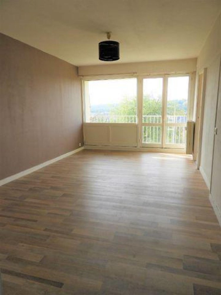 Studio in the Condo in Lisieux, France No. 33824