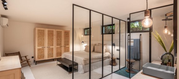 5 bedrooms Villa in Marbella, Spain No. 106221 36