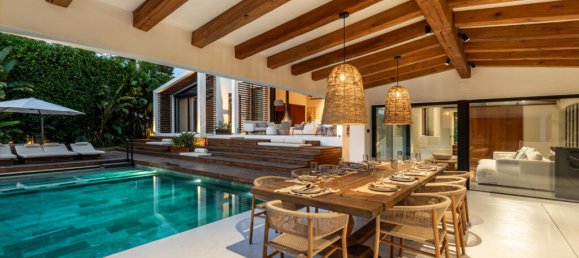 5 bedrooms Villa in Marbella, Spain No. 106221 14