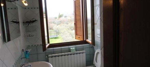 7-Zimmer Villa in Loro Ciuffenna, Italy, Nr. 230653 17