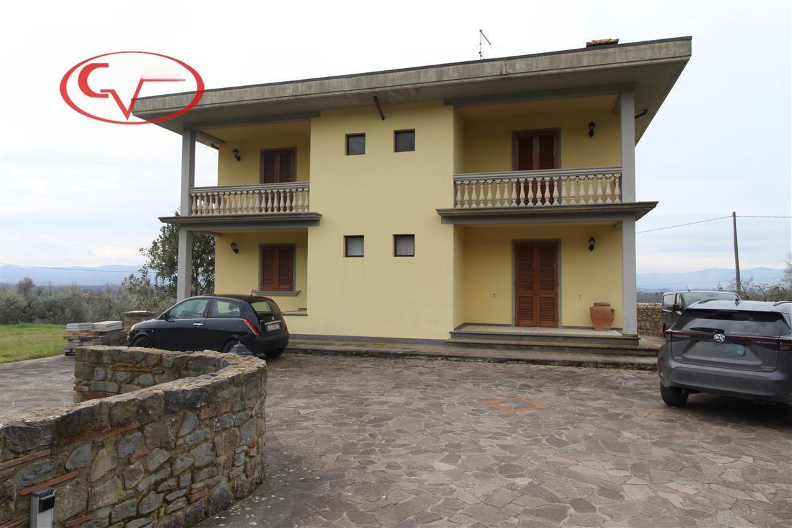 7-Zimmer Villa in Loro Ciuffenna, Italy, Nr. 230653