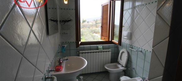 7-Zimmer Villa in Loro Ciuffenna, Italy, Nr. 230653 18