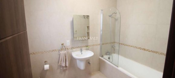 1 bedroom Penthouse in Sliema, Malta No. 9924 9