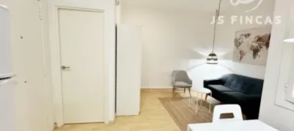 Apartamento de 1 dormitorio en Ciudad Vieja, Spain No. 158150 4